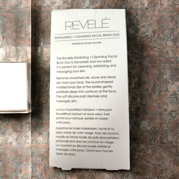 REVELE Exfoliating & Cleansing Brush - Picture 2 of 5